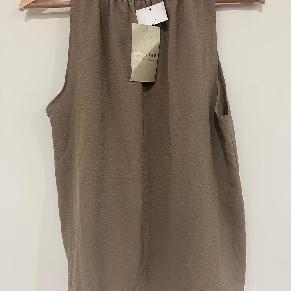 Eesome Taupe Sleeveless‎ Tank Top size : S